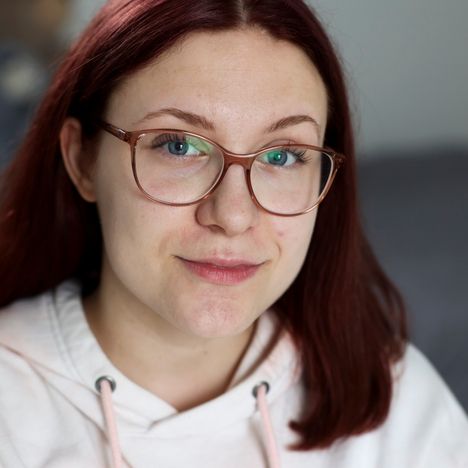 Sini Suurmäelle ystävät ja vapaaehtoistyö ovat tärkeitä. Instagramissaan tukee muita raskaassa elämänvaiheessa olevia. Hänen viestinsä on, että pidä huolta itsestäsi ja muista arvostaa kehoasi.