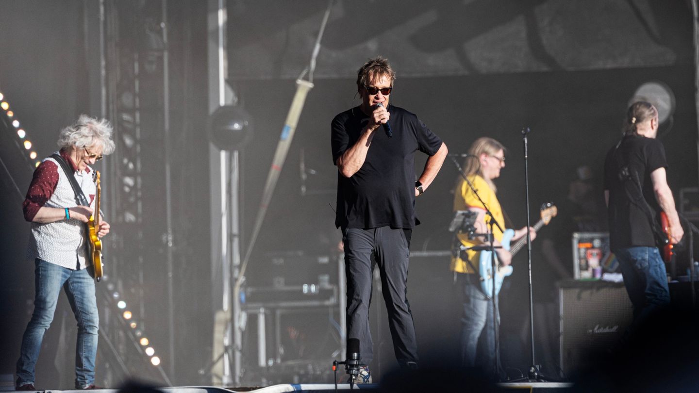 Experts Decode the 'Eppu Normalness' of Finland's Iconic Rock Band