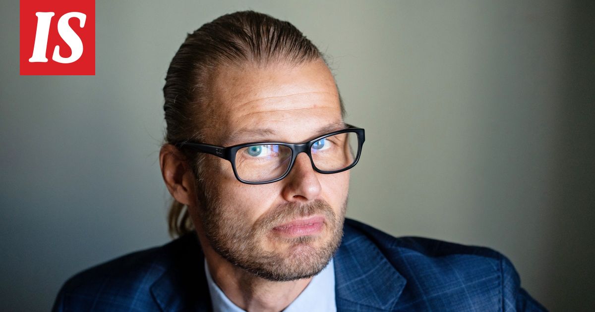 Virka­mies aiheutti kohun – nyt hän selittää STT:lle