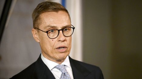 Tasavallan presidentti Alexander Stubb kertoo saaneensa tilannekatsauksen Ukrainan presidentiltä Volodymyr Zelenskyilta tiistaiaamuna. Stubbin mukaan Ukrainan ja Yhdysvaltojen välinen työ jatkuu.