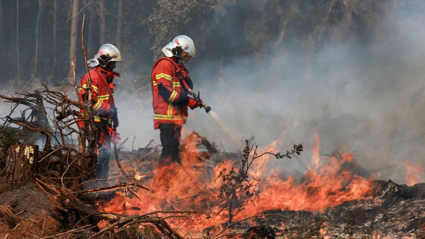 Europe Battles Extreme Heatwave and Widespread Wildfires