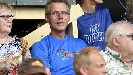 Kari-Pekka Kyrö pohtii, voisiko hiihto siirtyä ammattilaistallien aikakauteen. 