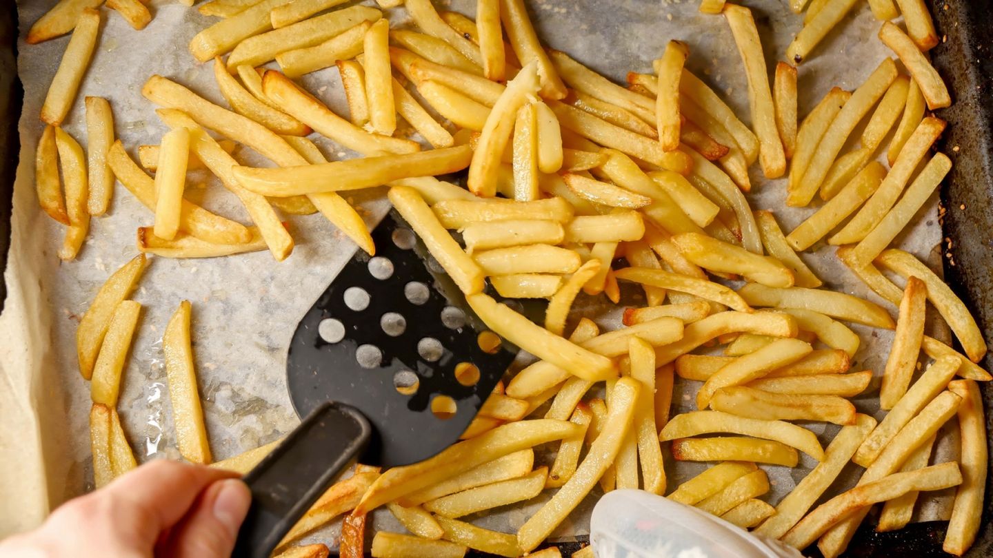 Belgian Potato Harvest Threatened by Extreme Weather, Threatening French Fry Supply