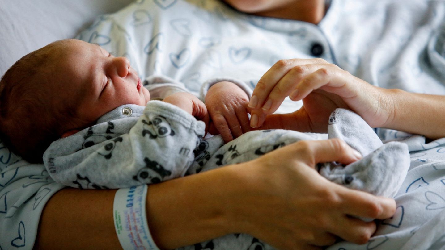 Italy’s Population Forecast to Shrink by Four Million by 2050