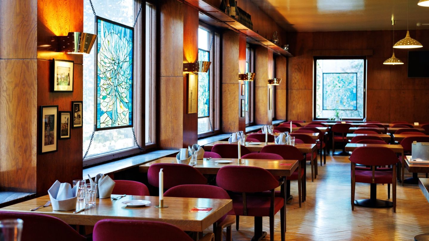 Ravintola-arvio | Arviossa 80-vuotias helsinkiläis­ravintola Meiccu, jonne turistitkin ovat löytäneet