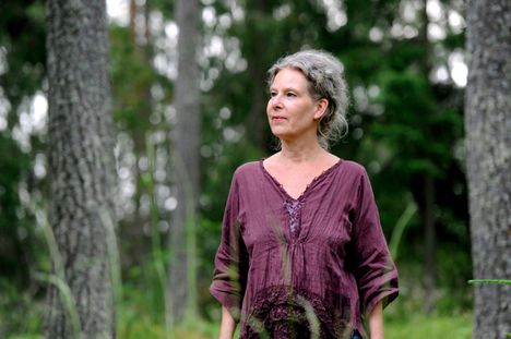 Lääketieteellinen näyttö neljännen rokotteen lisähyödystä perusterveelle työikäiselle on marginaalista, sanoo THL:n ylilääkäri Hanna Nohynek.