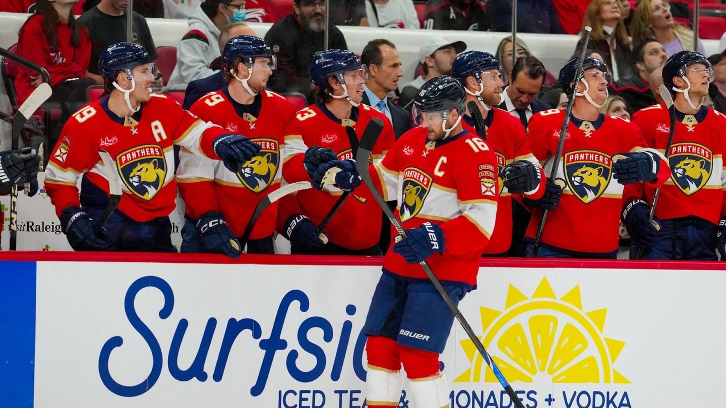 Jääkiekko | Aleksander Barkov 6–8 viikkoa sivussa kaukaloista