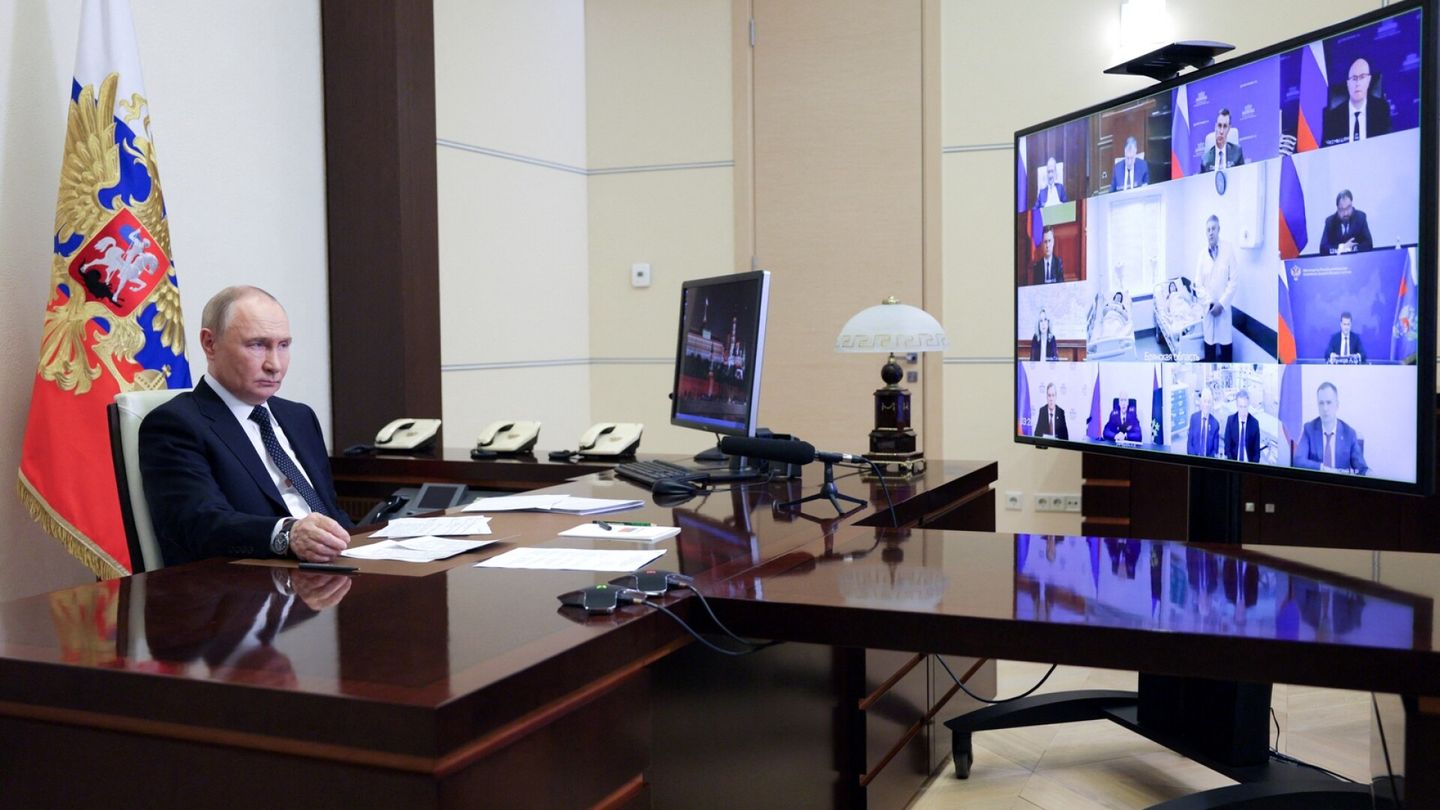 Toimittajat huomasivat outoja yksityiskohtia Putinista julkaistuissa kuvissa