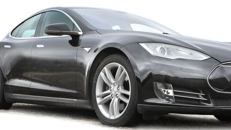 Maailmalta löytyy jo koko joukko vanhoja Tesloja joilla on ajettu todella paljon.