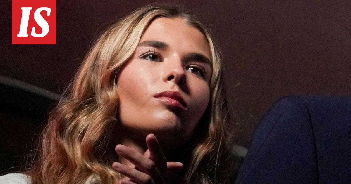 Donald Trumpin osallistumista koripallo-otteluun k