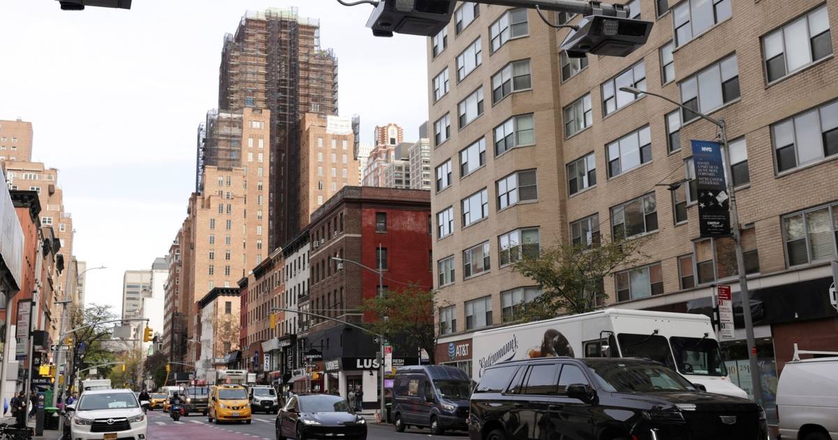 Artificial intelligence produced realistic Street Views with the help of street sounds