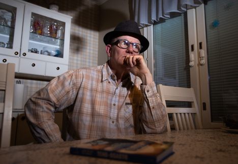 jari-hiltunen-kertoo-kirjastaan-teho-osasto-sek-lapsensa-viikoista