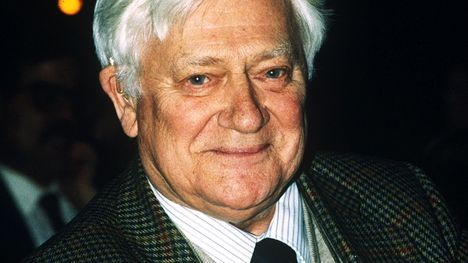 Ruohometsän kansa -klassikkoromaanin kirjoittaja Richard Adams on ...