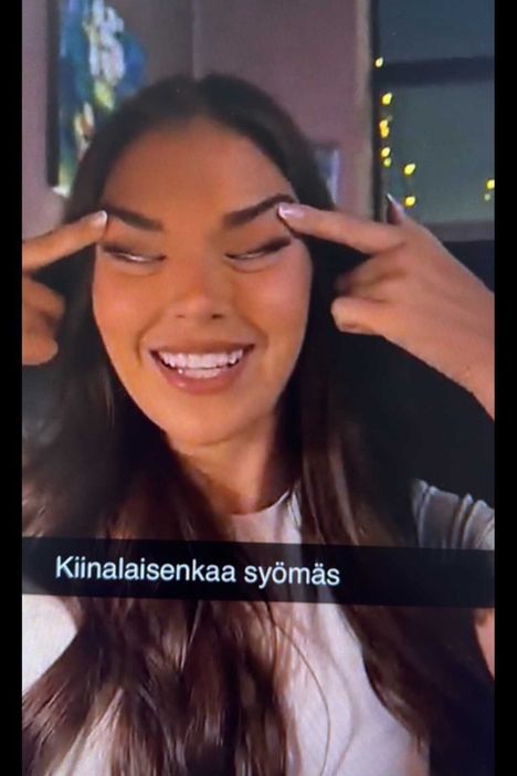 The photo has spread widely on social media and led to an exceptional situation in which Miss Finland was forced to give up her crown.