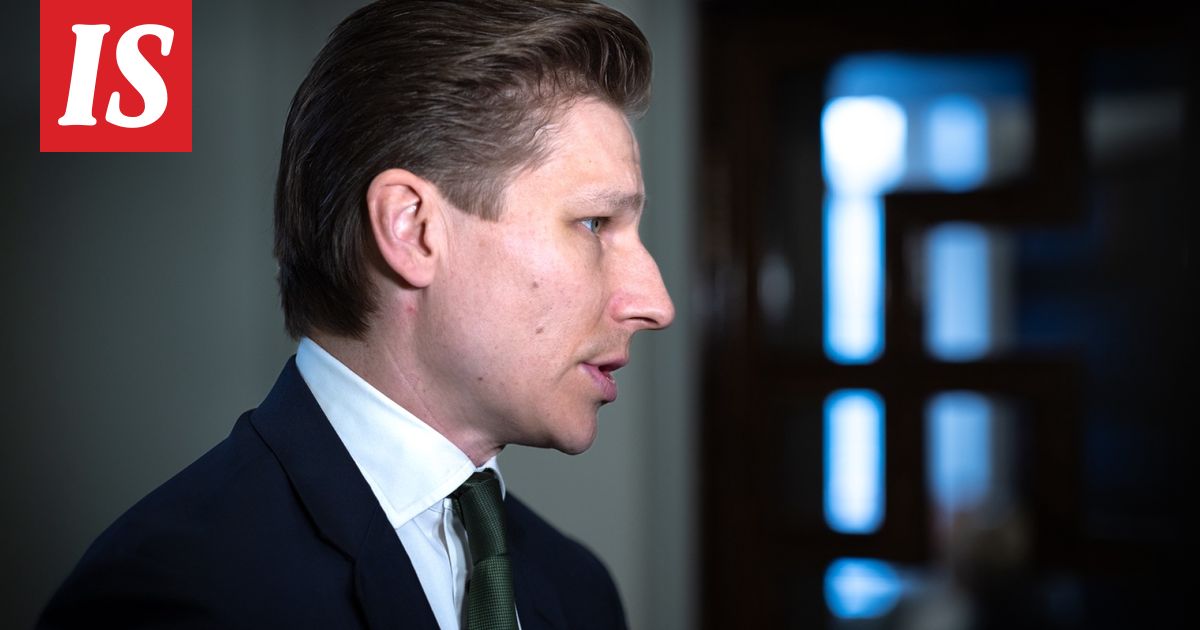 Oppositiolta hurja uhka­kuva Venäjästä – Antti Häkkänen tyrm