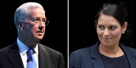 Priti Patel ja Michael Fallon.