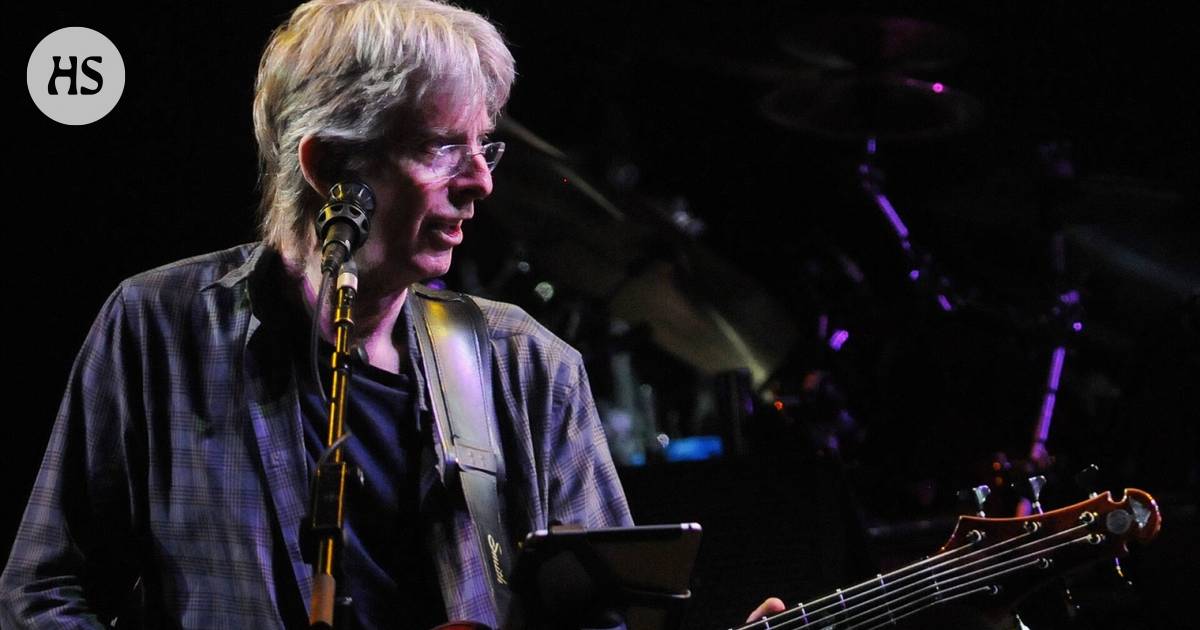 Grateful Dead bassist Phil Lesh has died