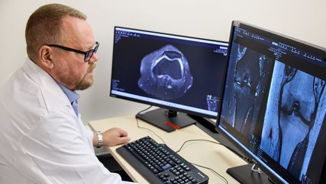 ”Jos magneettikuvantamista käytettäisiin enemmän, monet sairaudet löydettäisiin aikaisemmin ja ne olisivat hoidettavissa paremmin ja kustannustehokkaammin”, ArvoTerveyden Martti Kiuru sanoo.