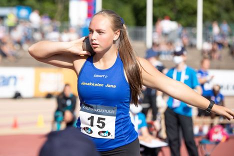 Sanni Kuparinen on Janakkalan Janan kasvatteja.