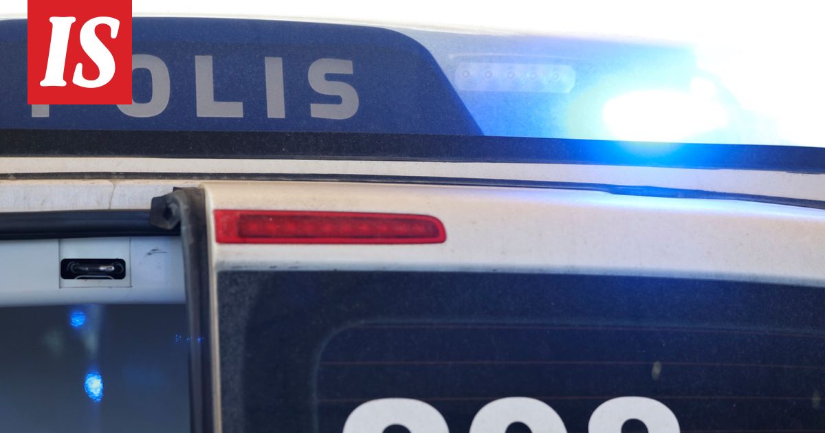 Yöllinen välikohtaus keskellä metsää – poliisi teki pressun 