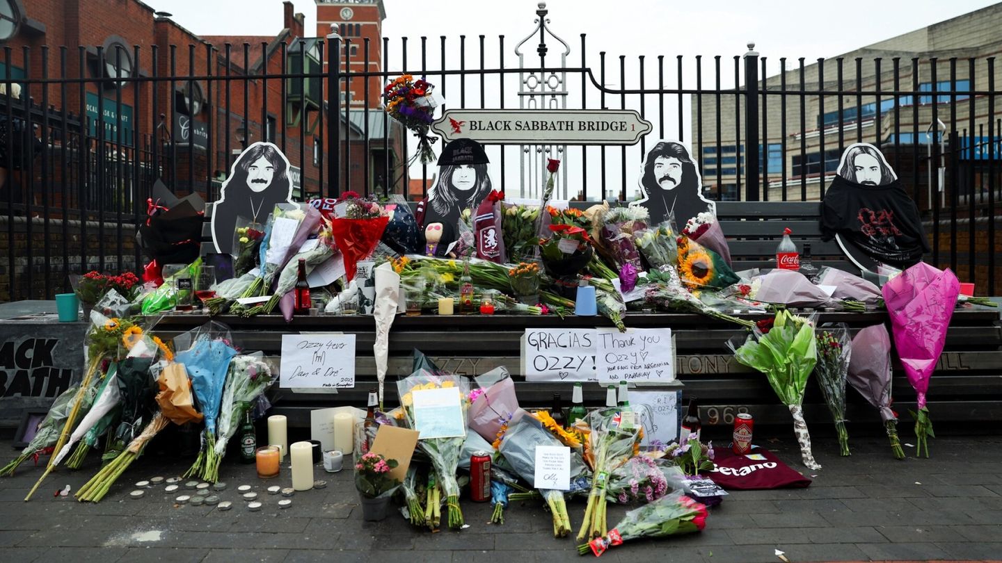 Musiikki | Ozzy Osbournelle järjestetään hautajais­saatto Birminghamissa