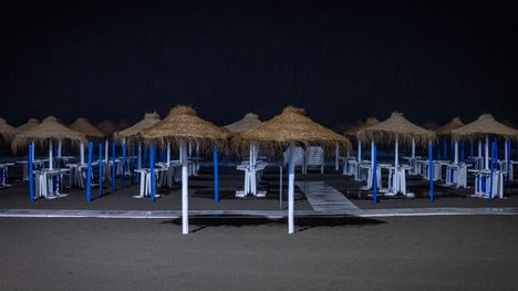 Jos muuttaa ulkomaille tilapäisesti, on yleensä oikeutettu Kelan etuuksiin.