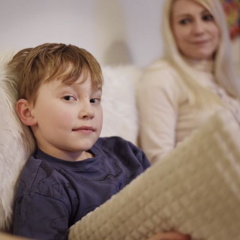 Oscar on nähnyt onnettomuudestaan joitain painajaisia. Muuten muistot tapahtuneesta alkavat hälvetä. Pojan äiti Marianne Ostamo on kiitollinen, että Oscar pystyttiin pelastamaan.