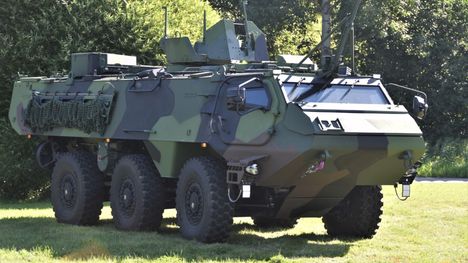 Patria valmistama 6x6 -ajoneuvo. 