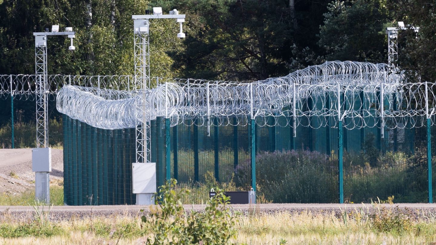 Finnish defense report: Russia to become more openly hostile by 2040