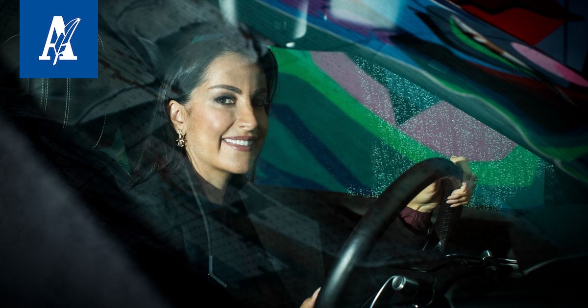Suosittua Auto ohjelmaa Juontava Tamperelainen Helen Karim Kohtaa suosittua-auto-ohjelmaa-juontava-tamperelainen-helen-karim-kohtaa