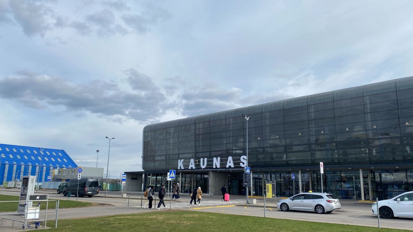 Uhka taivaalla – Liettua kehotti ihmisiä hakeutumaan suojiin