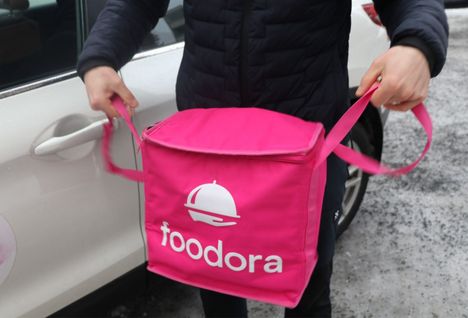 Foodora ryhtyy kotiinkuljettamaan S-ryhmän päivittäistavaroita nyt myös Nokialla.