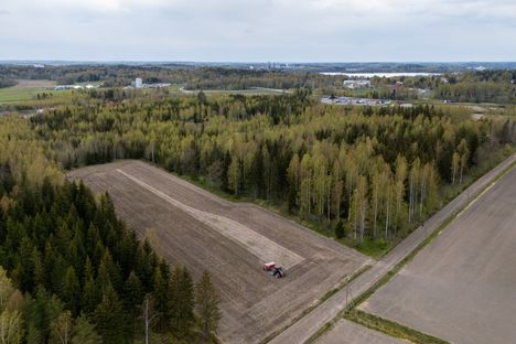 The area sold in May looked like this. The plot sold is roughly bordered by the field shown at the bottom of the image and the Lappersintie road at the top.