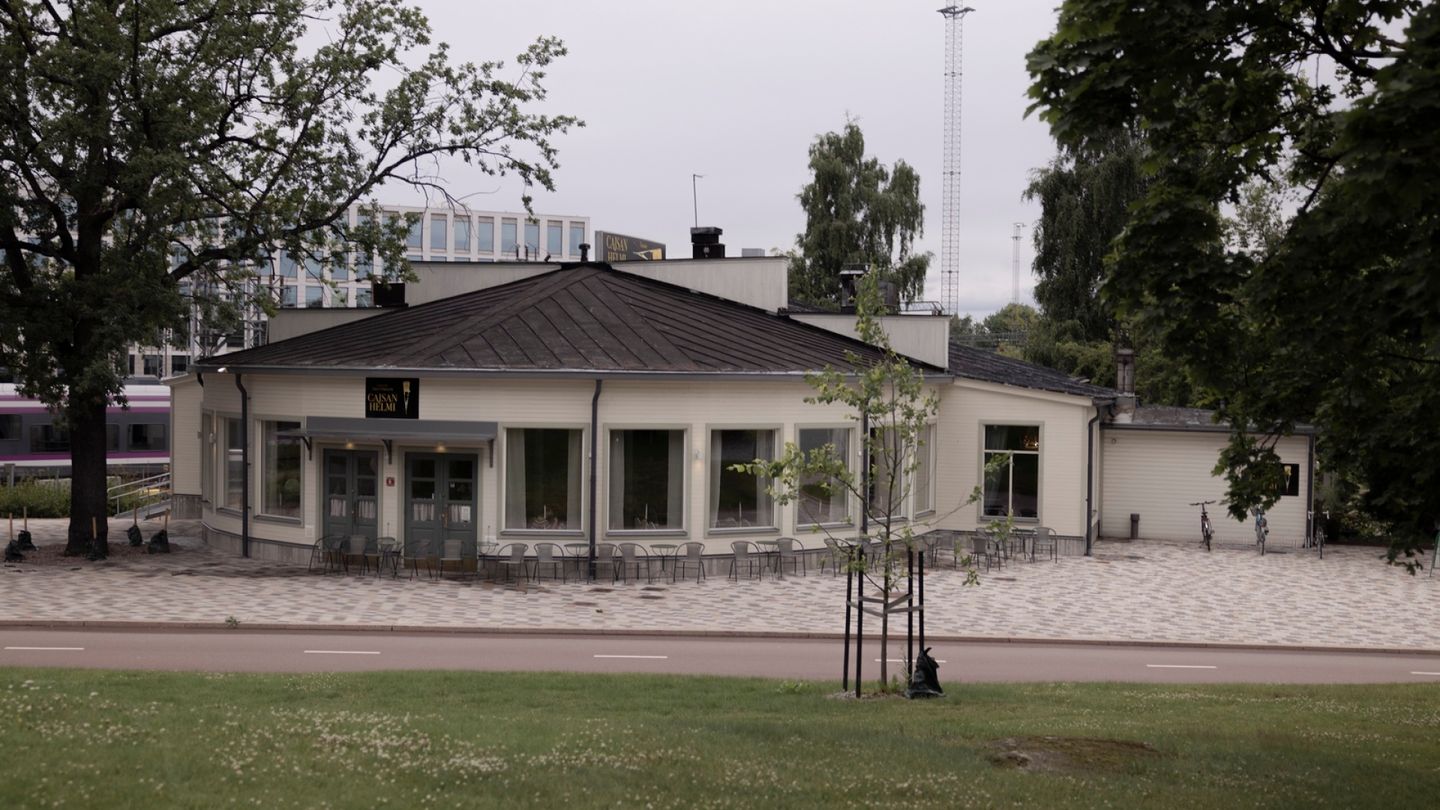 Finnish Union Probes Cafe Over Allegations of Humiliation and Poor Working Conditions
