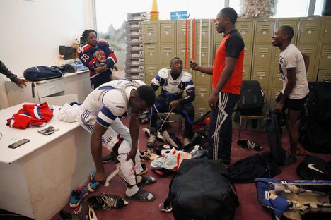 Pukukopissa hiotaan joukkuehenkeä.