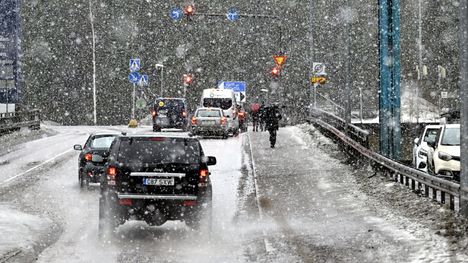 Fintrafficin mukaan onnettomuusriski liikenteessä on torstaina kohonnut.