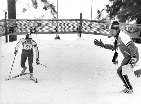 Immo Kuutsa kiritti Helena Takaloa MM-kisoissa Lahdessa 1978.