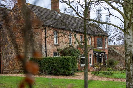 Huhujen mukaan Sandringhamin mailla oleva Marsh Farm on Andrew Mountbatten Windsorin tuleva koti.