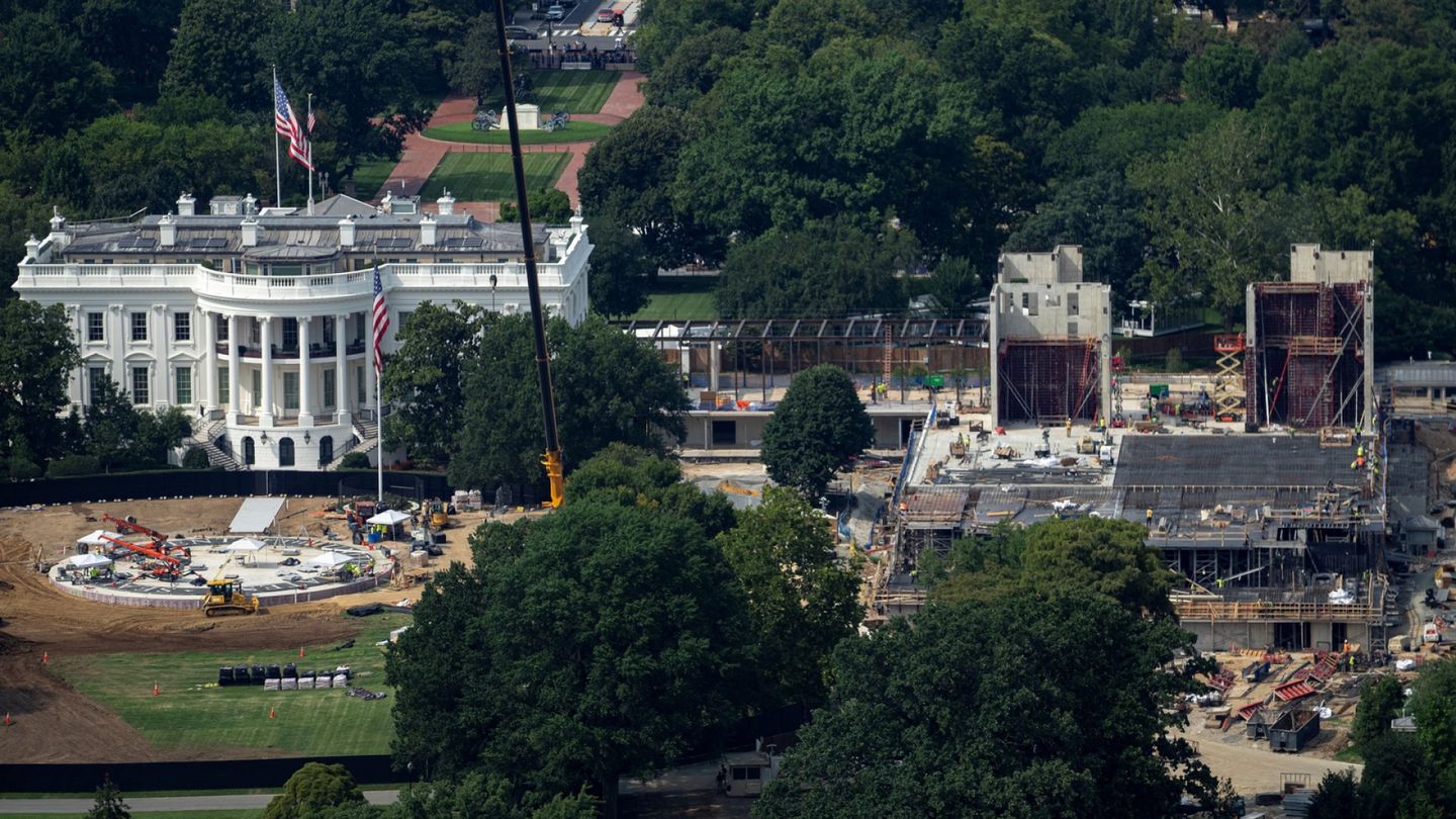 U.S. Supreme Court lets Trump continue White House ballroom construction