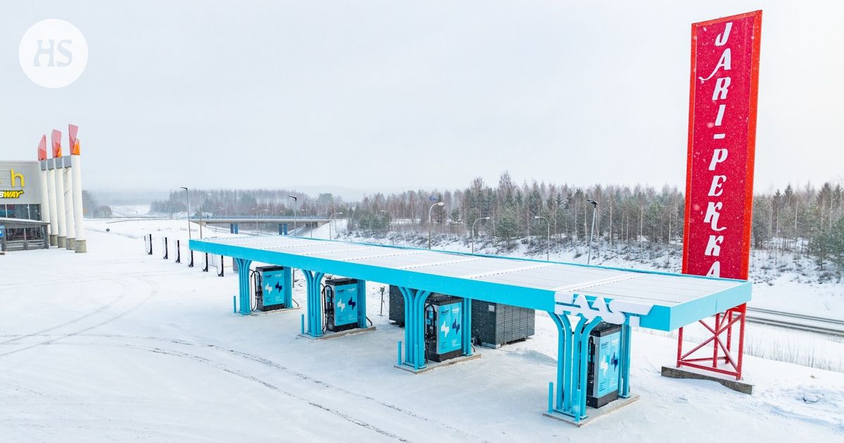 A new electric car charging chain started in Finland that promises a steady quick charging for everyone