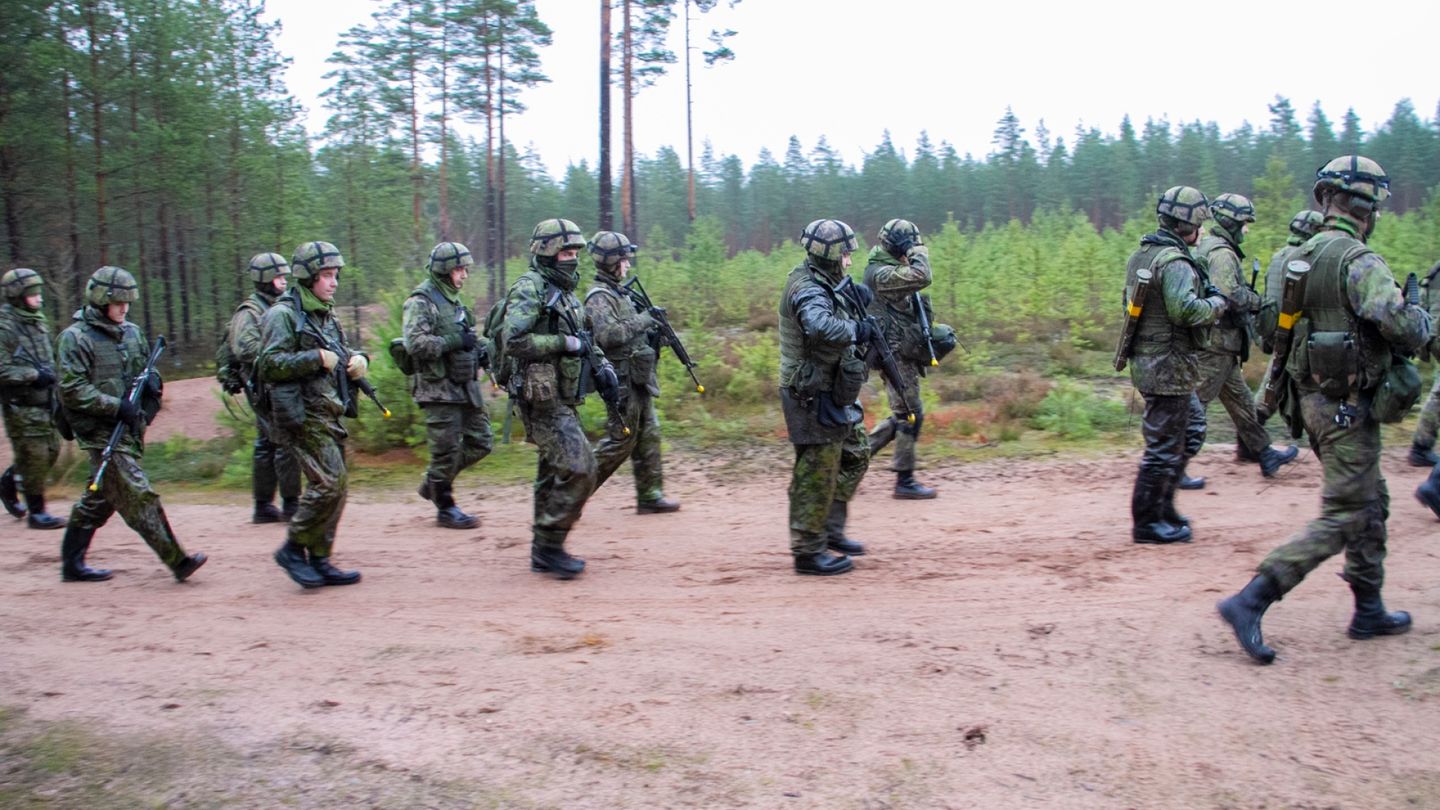 Reserviläisten palkat nousevat lokakuun alussa