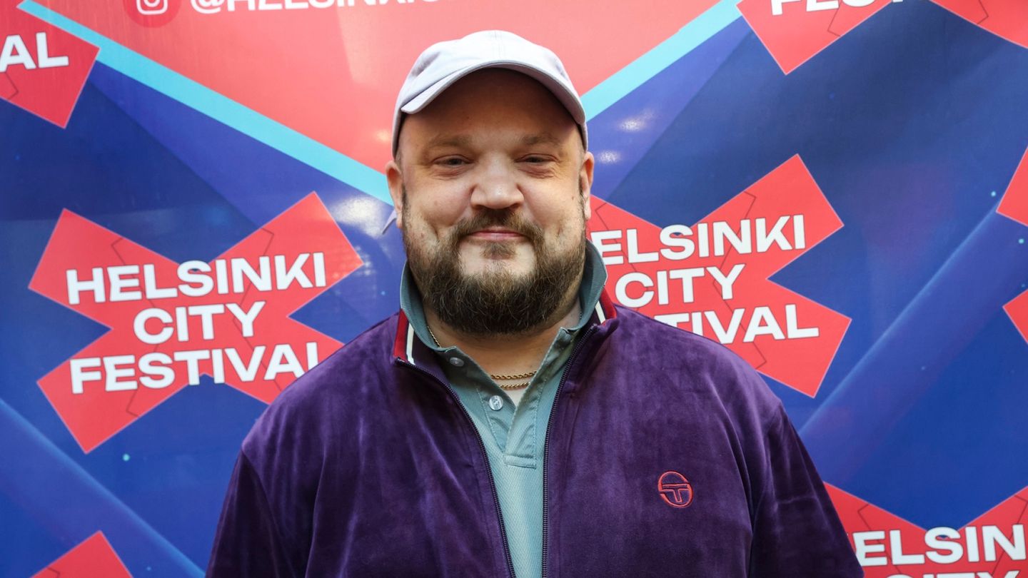 HS: Pyhimys paljastaa, miksi hän vaikeni kohusta