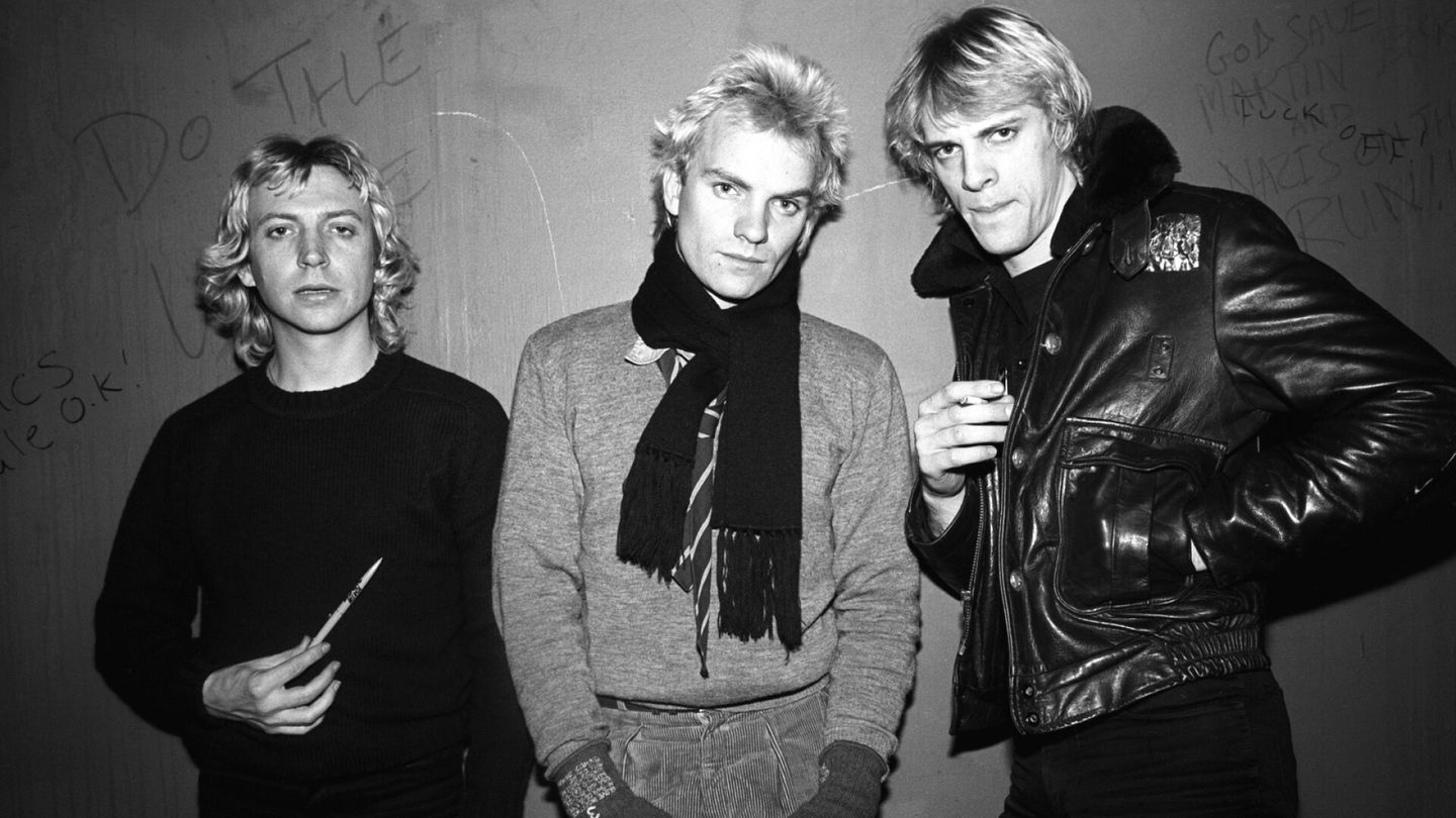 Sting paid €750000; suit continues