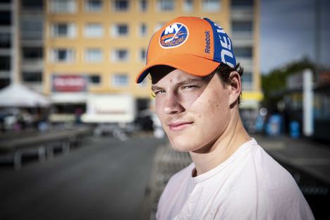 Otto Koivula sai kutsun NHL:ään.