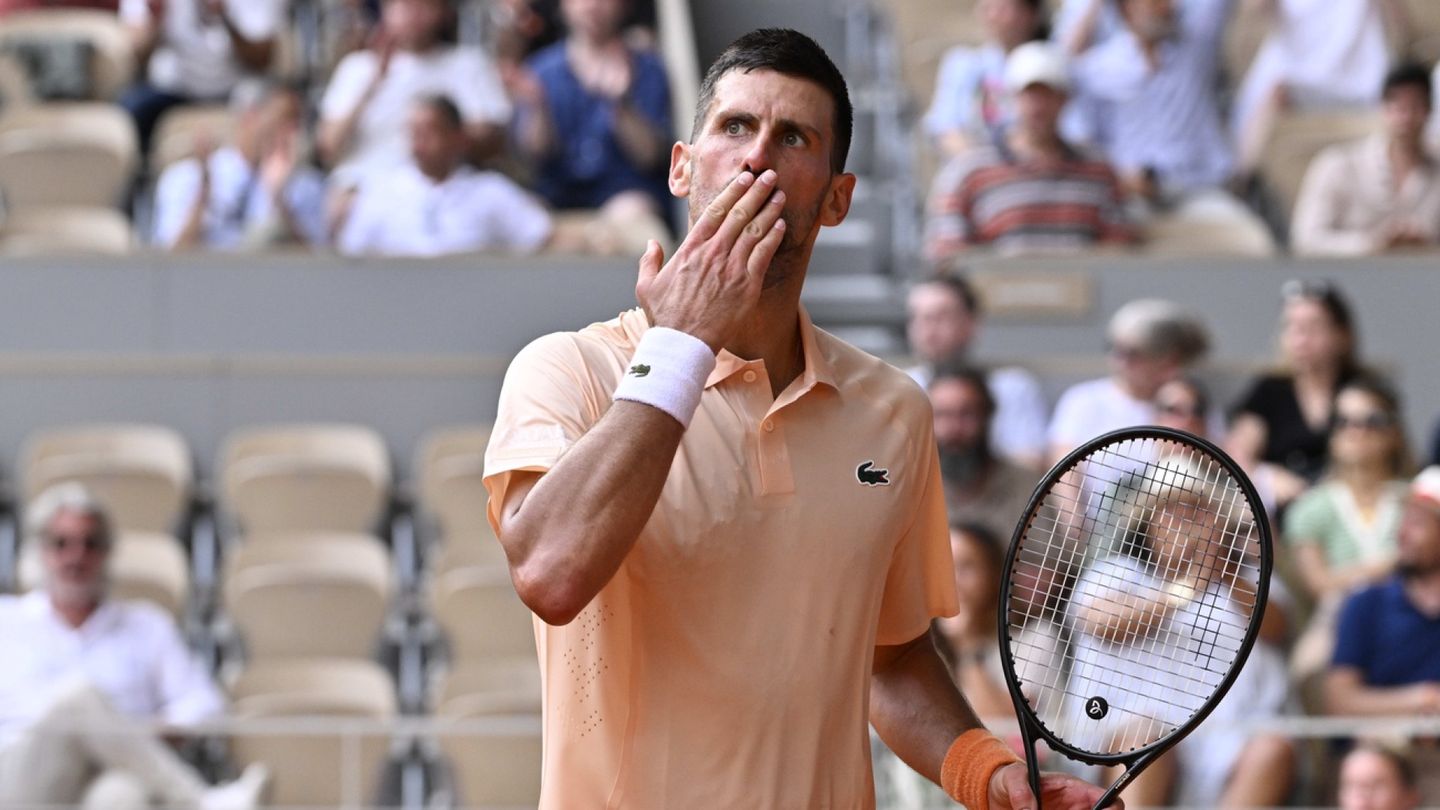 Djokovic Suffers Shock French Open Defeat to Teenager Fonseca