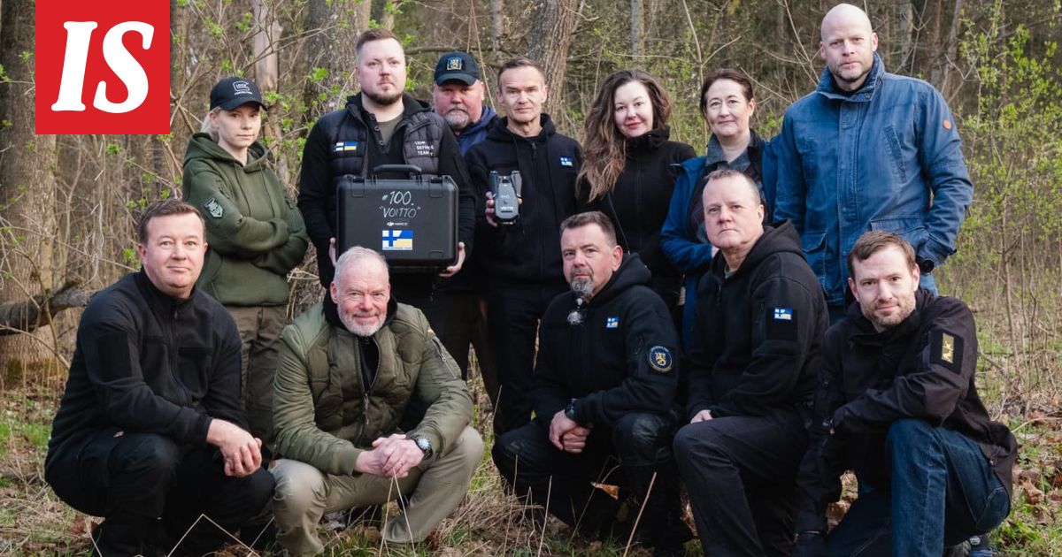 Suomalais­poliitikot uhkaavassa tilanteessa Ukrainassa – drooni iskeytyi lähelle