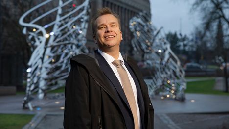 Keskustan puheenjohtaja Antti Kaikkonen peräänkuuluttaa rotia sarjavalituksille.