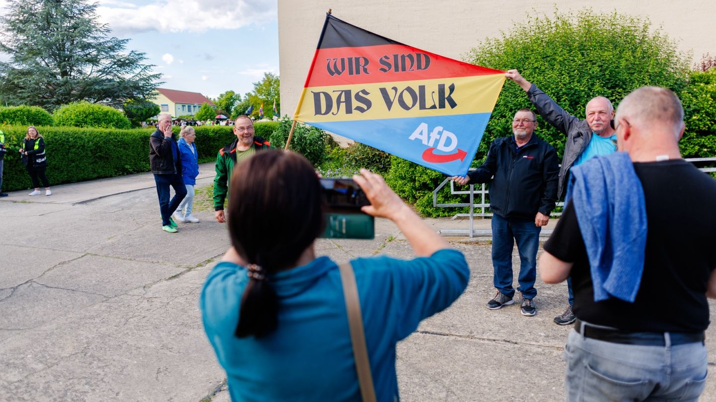 HS in Germany: Historic Turn Brewing as Far-Right AfD Eyes Power in Small State