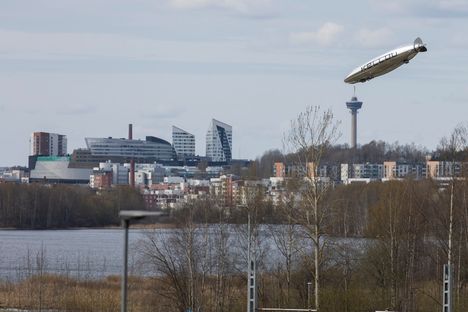 Kelluun ilmalaiva lenteli Turtolassa 28. huhtikuuta.