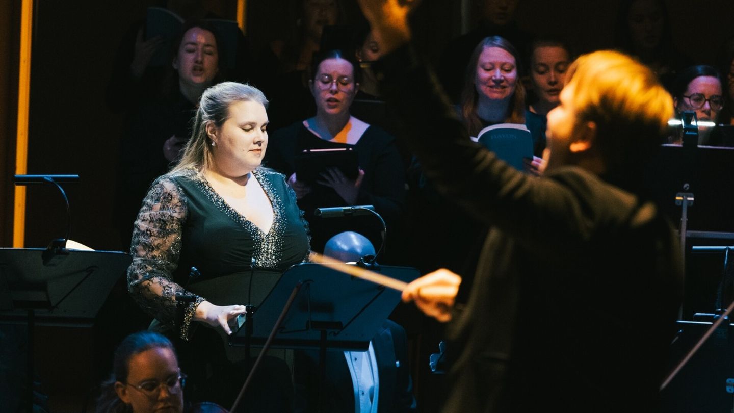 Konserttiarvio | Haydn kuvitteli oratoriossaan, miten Jumala loi maailman – hyvä tuli